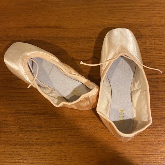 Bloch Pointe Shoes - Picture 4 of 4